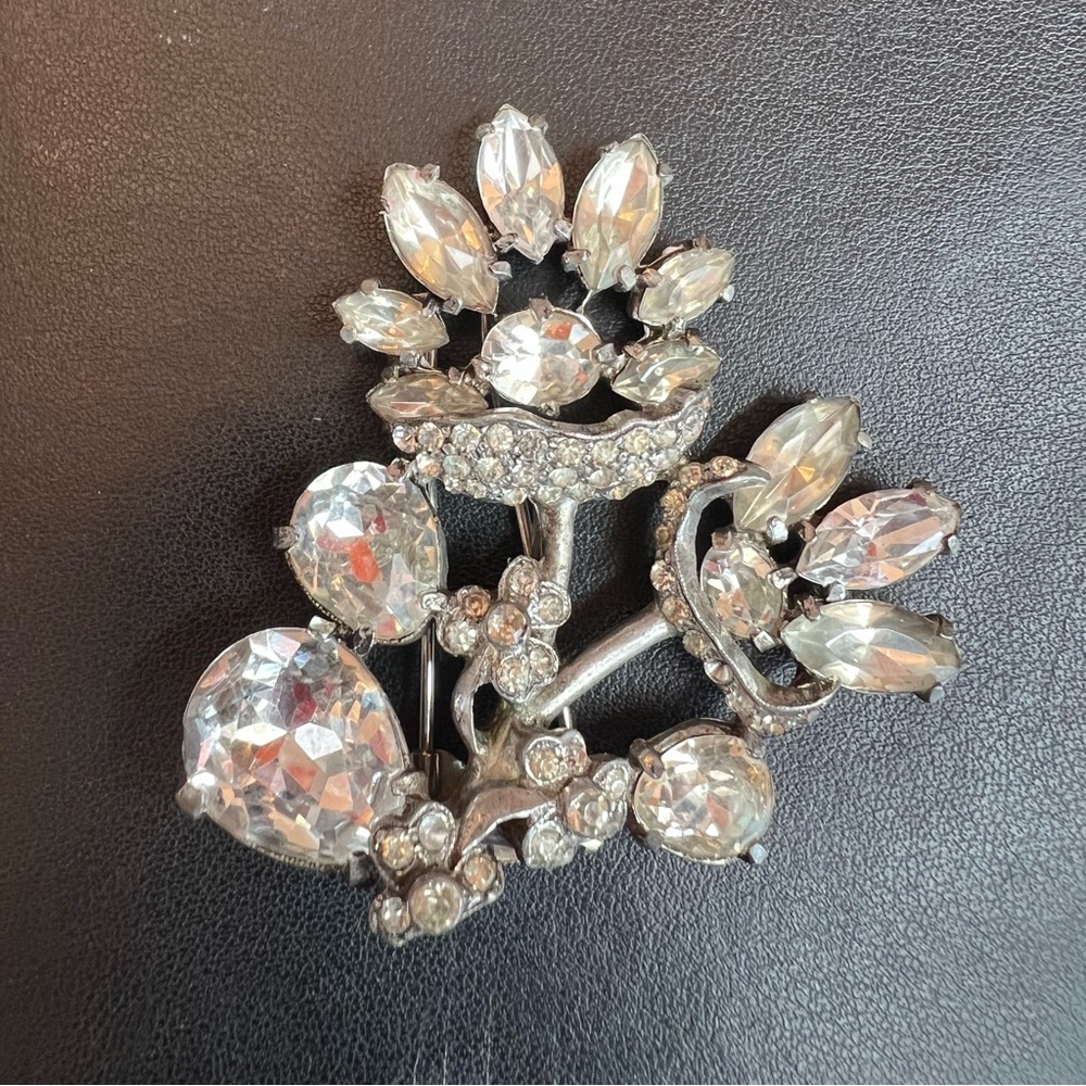 Eisenberg Original Rhodium Rhinestone 1940’s Fur Clip